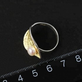Gold-plated-leaf-ring-pearl-ring-design (5)